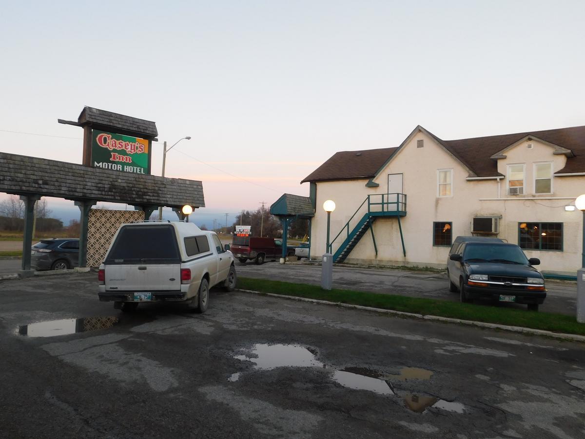 Casey'S Inn Lac du Bonnet Buitenkant foto