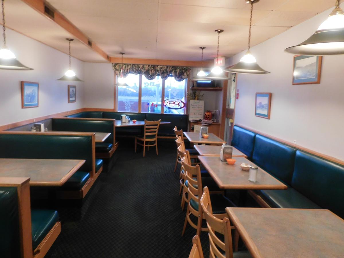 Casey'S Inn Lac du Bonnet Buitenkant foto